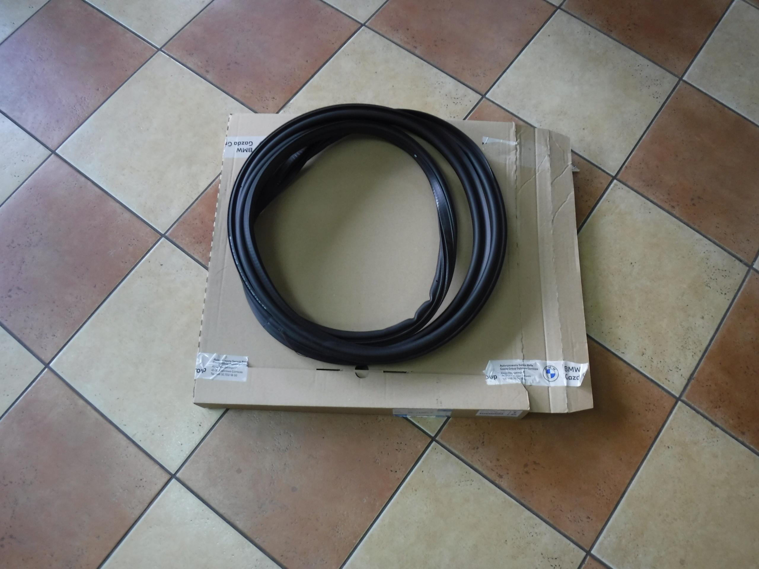 51767494945 - Прокладка кришки багажника BMW X3 2019-