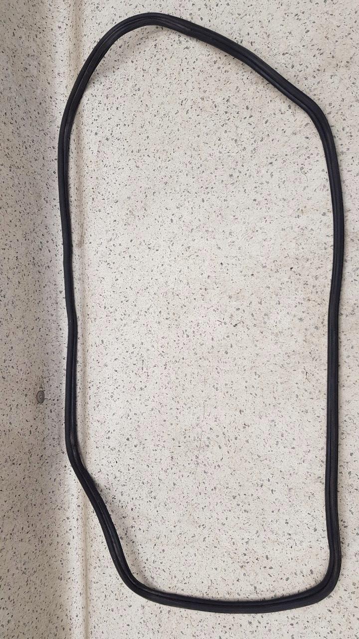 ПРОКЛАДКА КРЫШКИ БАГАЖНОГО ОТСЕКА VW GOLF IV HB