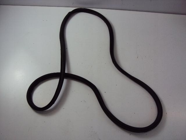 Прокладка крышки багажного отсека CITROEN C4 II B7 5D 2011 год