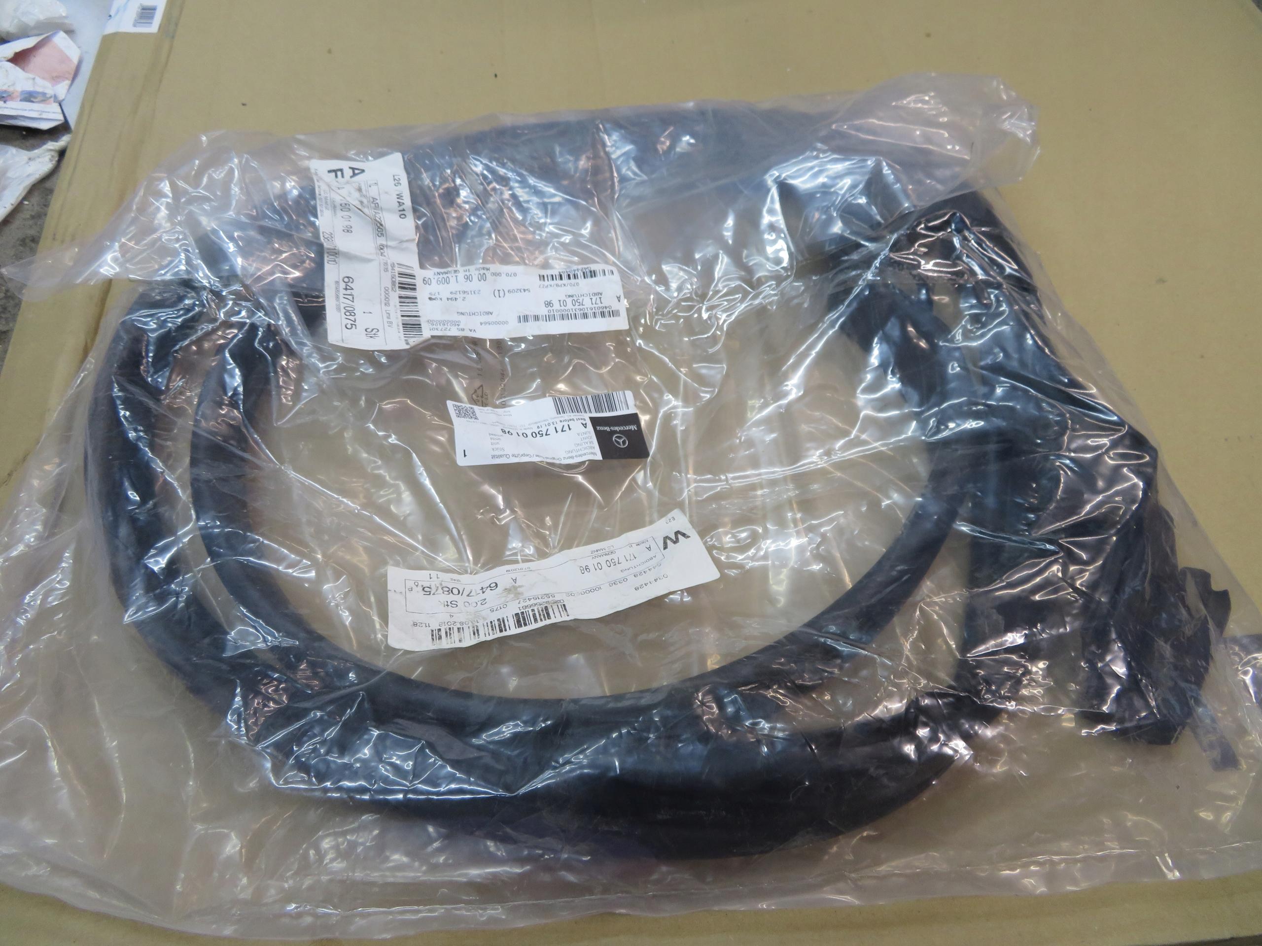 Прокладка заслінки задня MERCEDES SLK R171 A1717500198