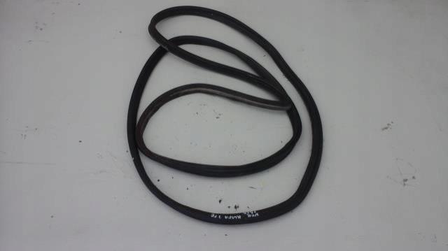 ПРОКЛАДКА КРЫШКИ БАГАЖНОГО ОТСЕКА MITSUBISHI SPACE GEAR