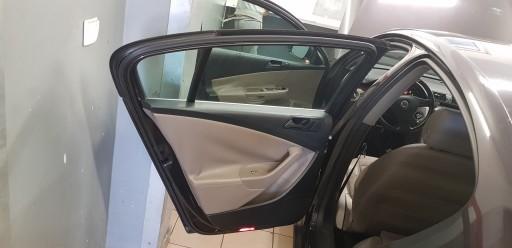 2.0 - Ущільнювач дверей VW PASSAT B6 COMBI Sedan EU