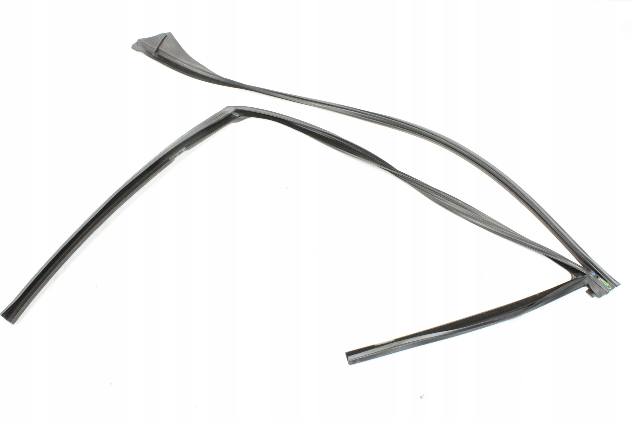 7336963 - Уплотнитель стекла двери ПД л BMW G30 G31 F90