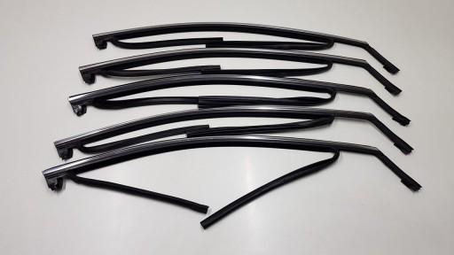 FT4B-R21510-RH1 - УПЛОТНИТЕЛЬ СТЕКЛА ДВЕРИ ПЕРЕДНИЙ ПРАВЫЙ ХРОМ FORD EDGE