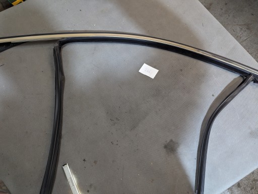 Прокладка склопідіймача передня ліва 7336963 7336955 BMW 5 серії G30 G31 266