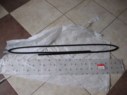 73150-TF0-003 - ПРОКЛАДКА ВЕТРОВОГО СТЕКЛА-HONDA JAZZ III-09-14