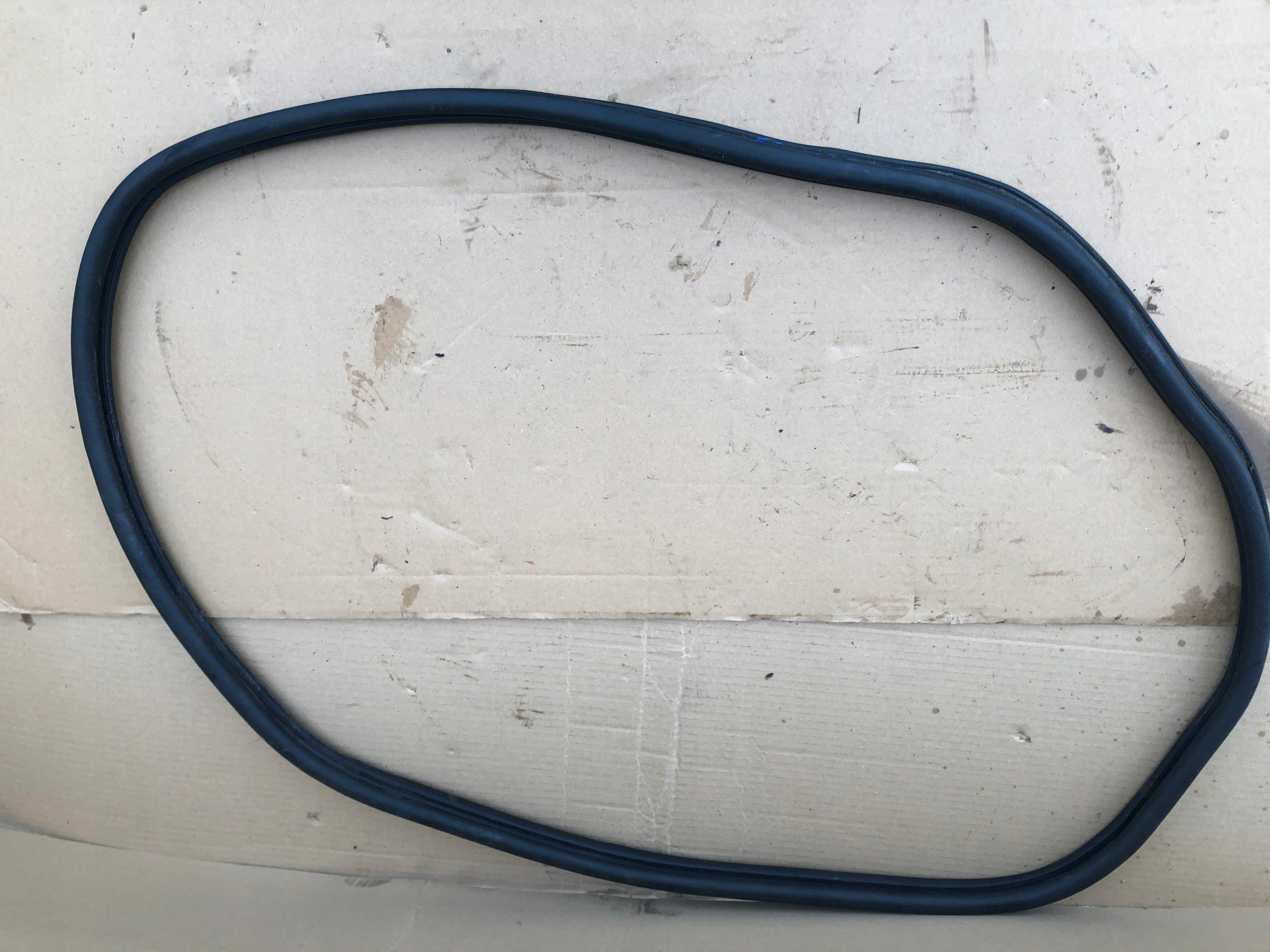 Прокладка задніх дверей VOLVO C30 2006-2013 задня