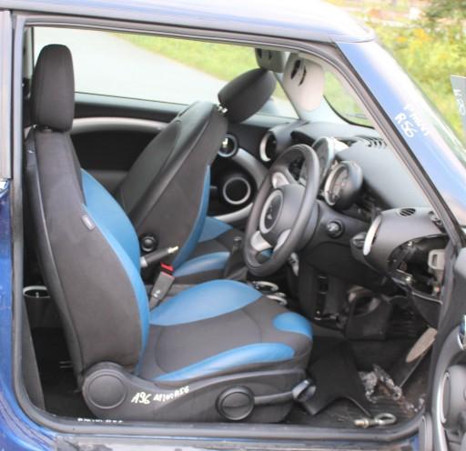 Уплотнитель полости правой двери MINI R56