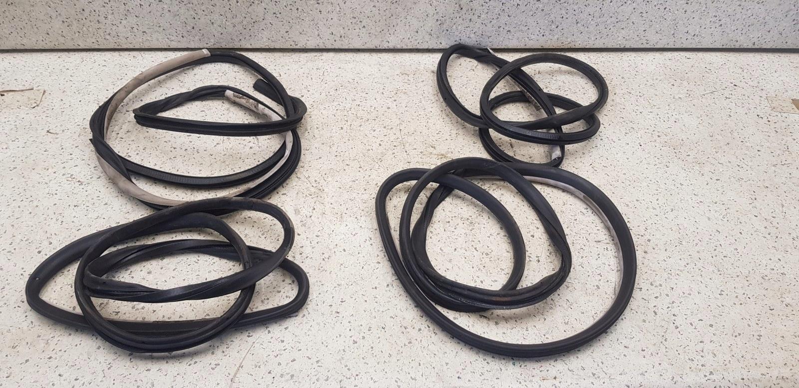 Уплотнители дверей 4 шт. комплект AUDI A4 B5