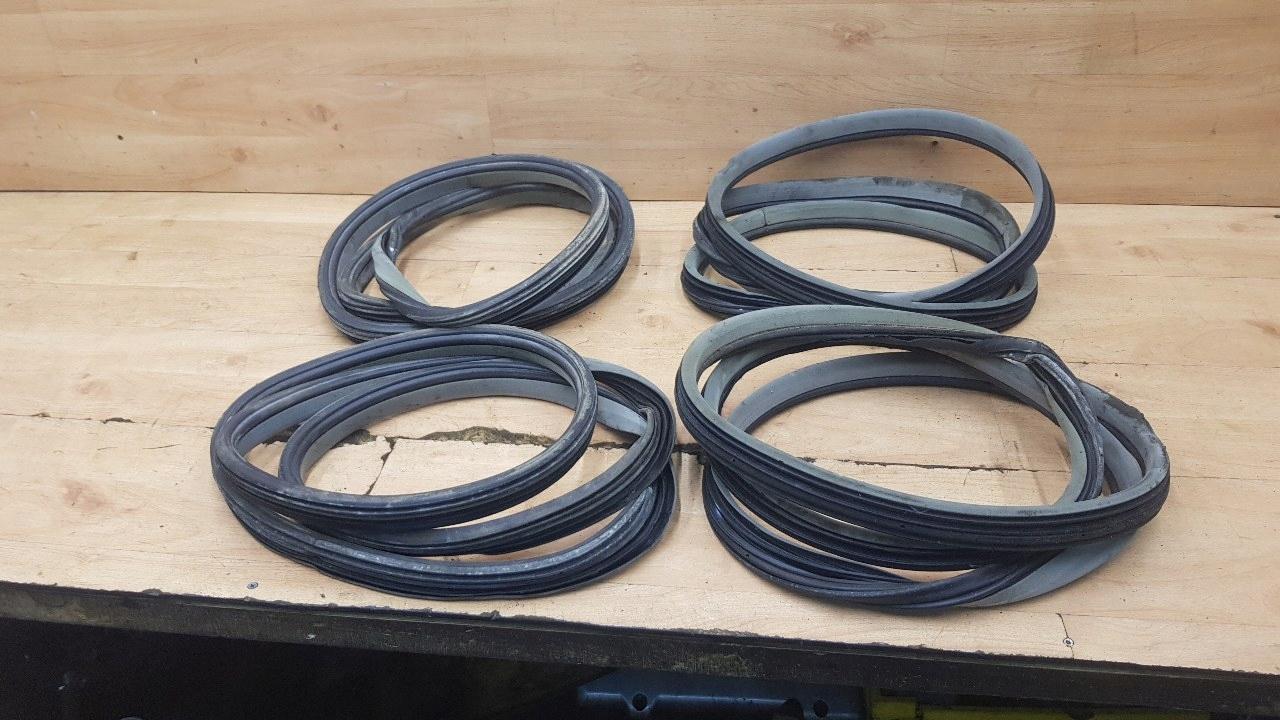 УПЛОТНИТЕЛИ ДВЕРЕЙ 4 ШТ. КОМПЛЕКТ RENAULT LAGUNA II