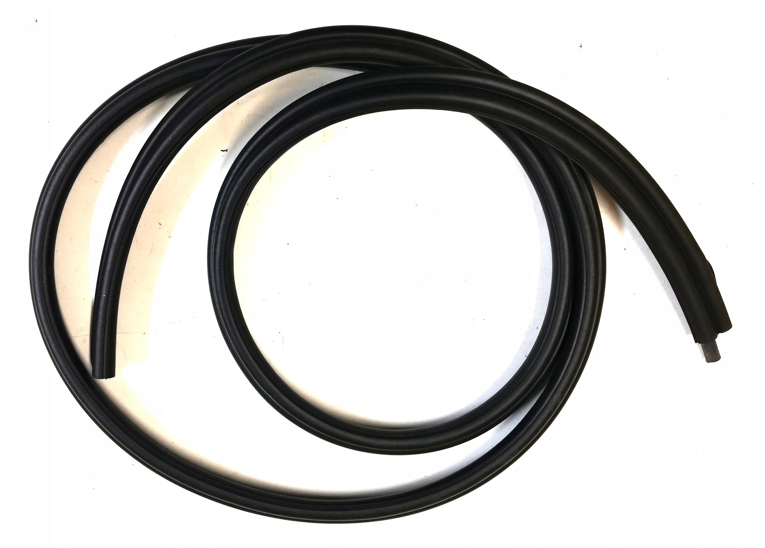 8707.92 - Прокладка крышки багажного отсека CITROEN DS C2 870792 8707F3 OE