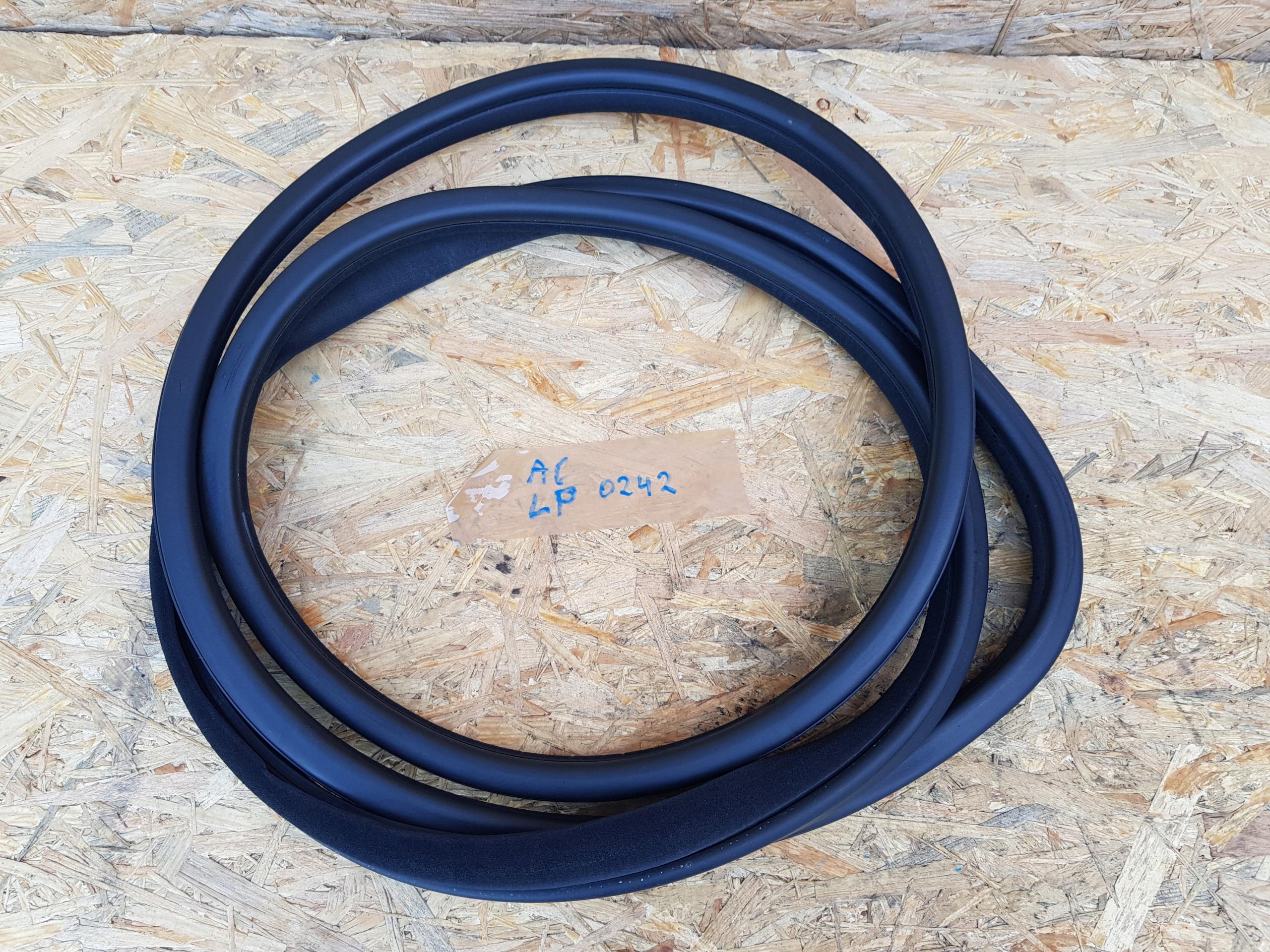 Ущільнення дверей кузова ліва передня Accord VIII