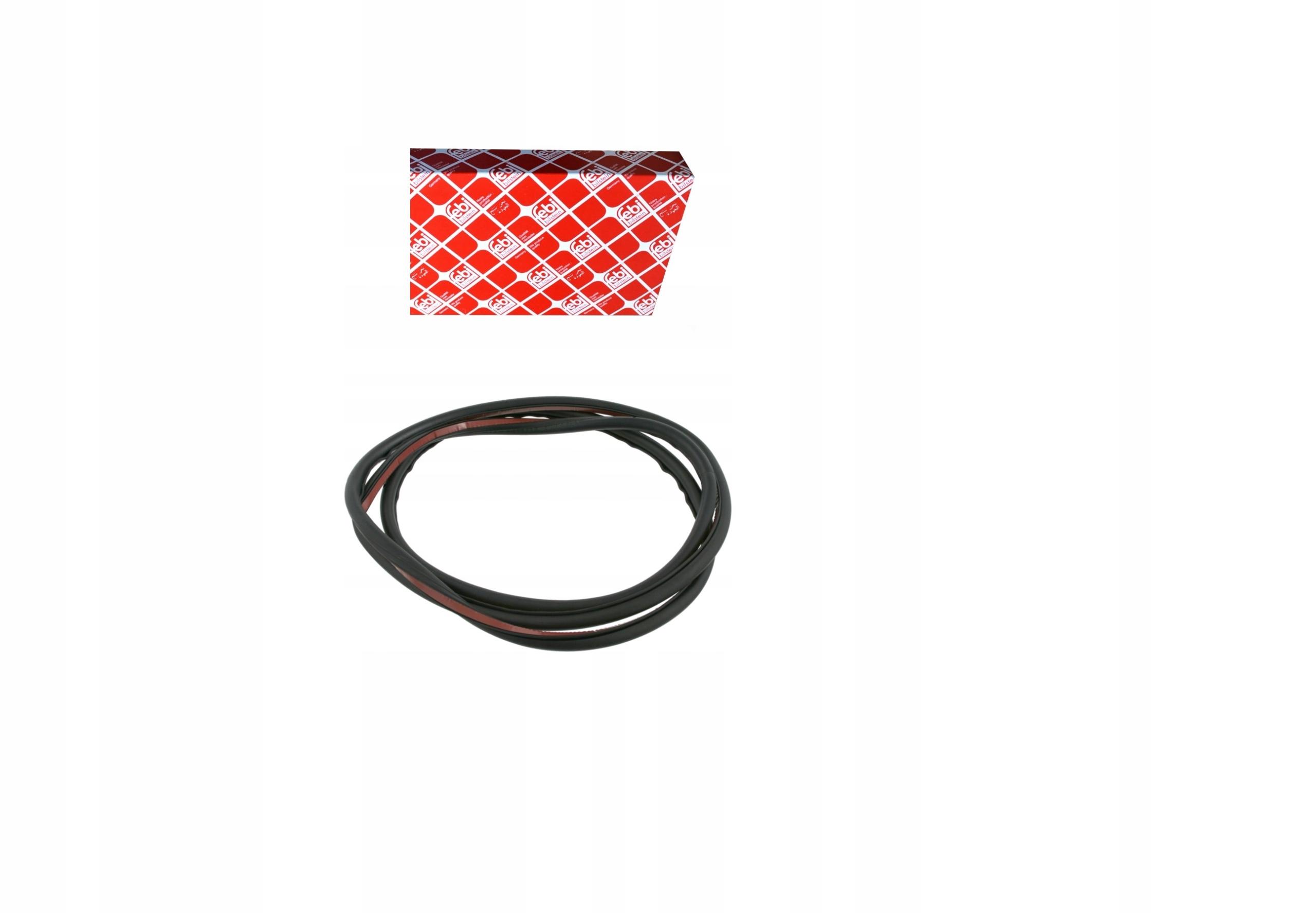 26497 - Ущільнювач лівих дверей ПД BMW E46