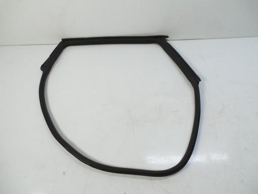 670037335 - Уплотнитель двери задний правый Maserati Ghibli