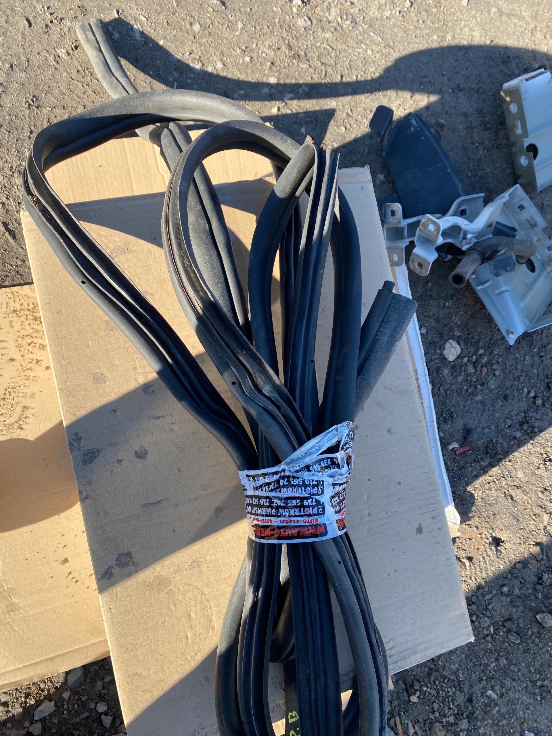 Уплотнение боковой двери master movano B III 2,3