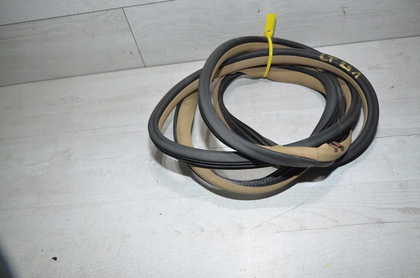 3660000 - Ущільнювач двері лівий t long Mercedes R-Class W251