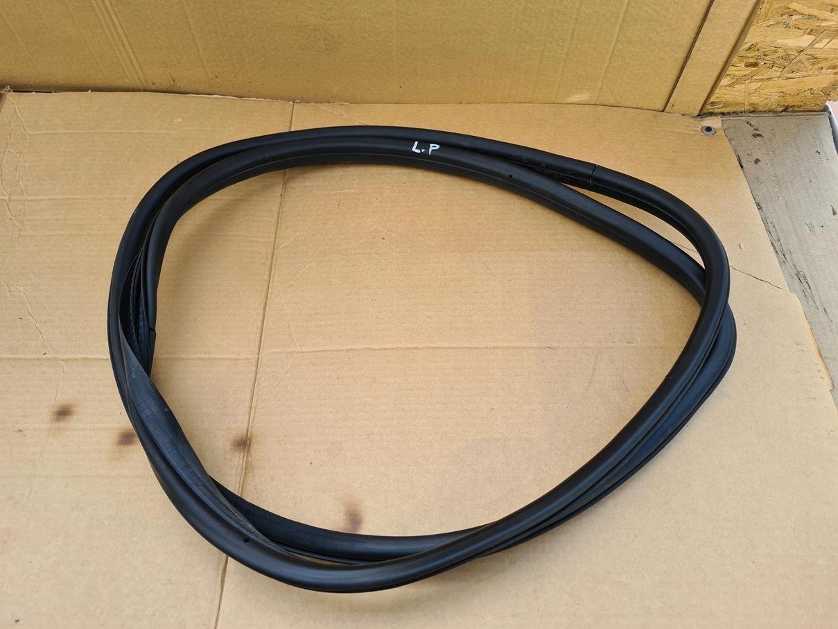 Ущільнення двері лівий передній Citroen C3 і 1.1