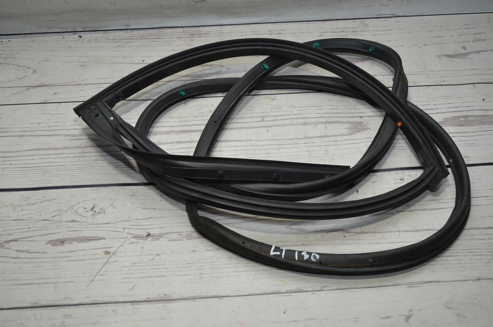 11851703149 - Ущільнювач дверей лівий задній Hyundai i30 II універсал