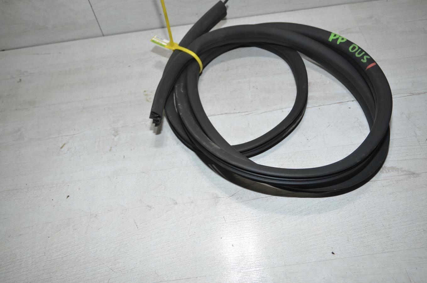 1523 - Ущільнення двері правий передній Dacia Duster і LIFT 15