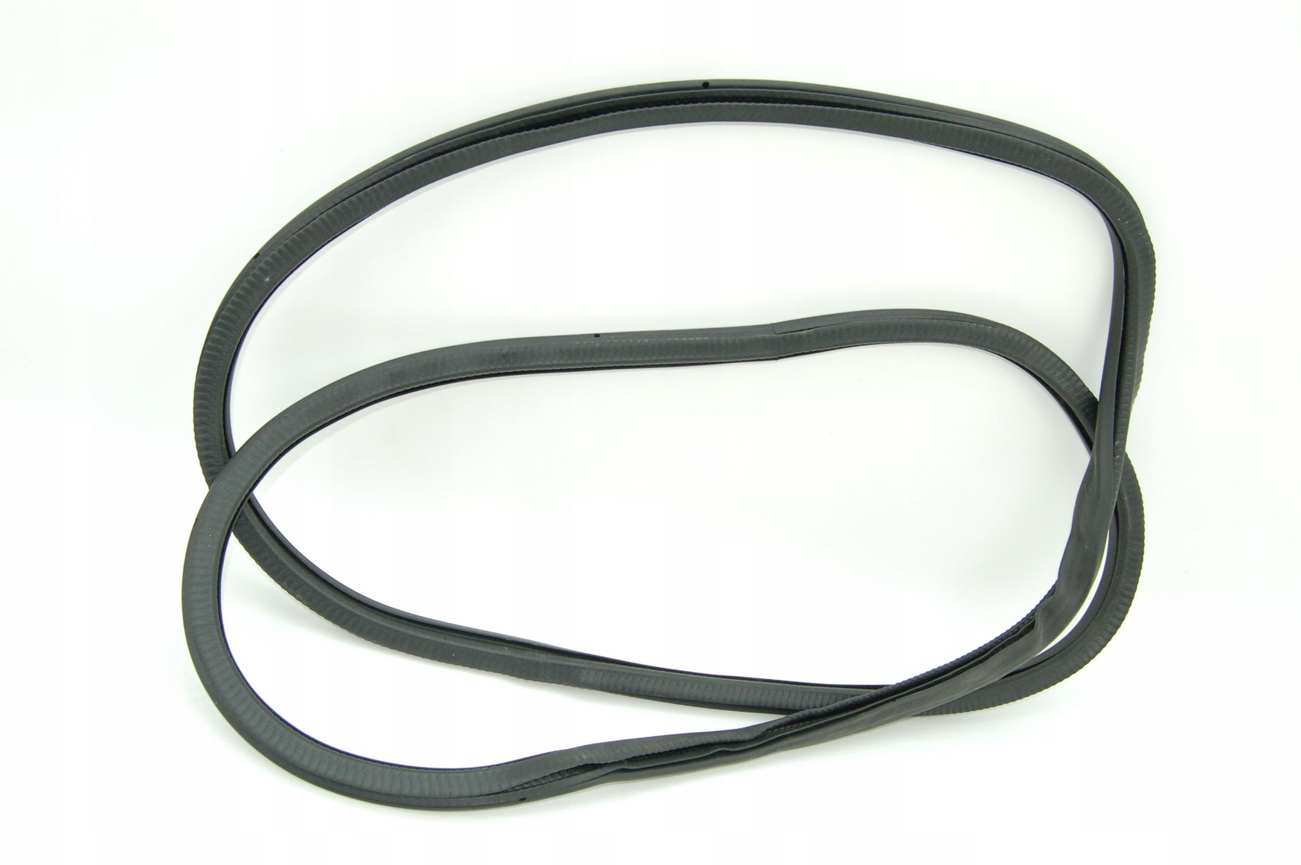 Уплотнитель передней двери Porsche Panamera 97053726502