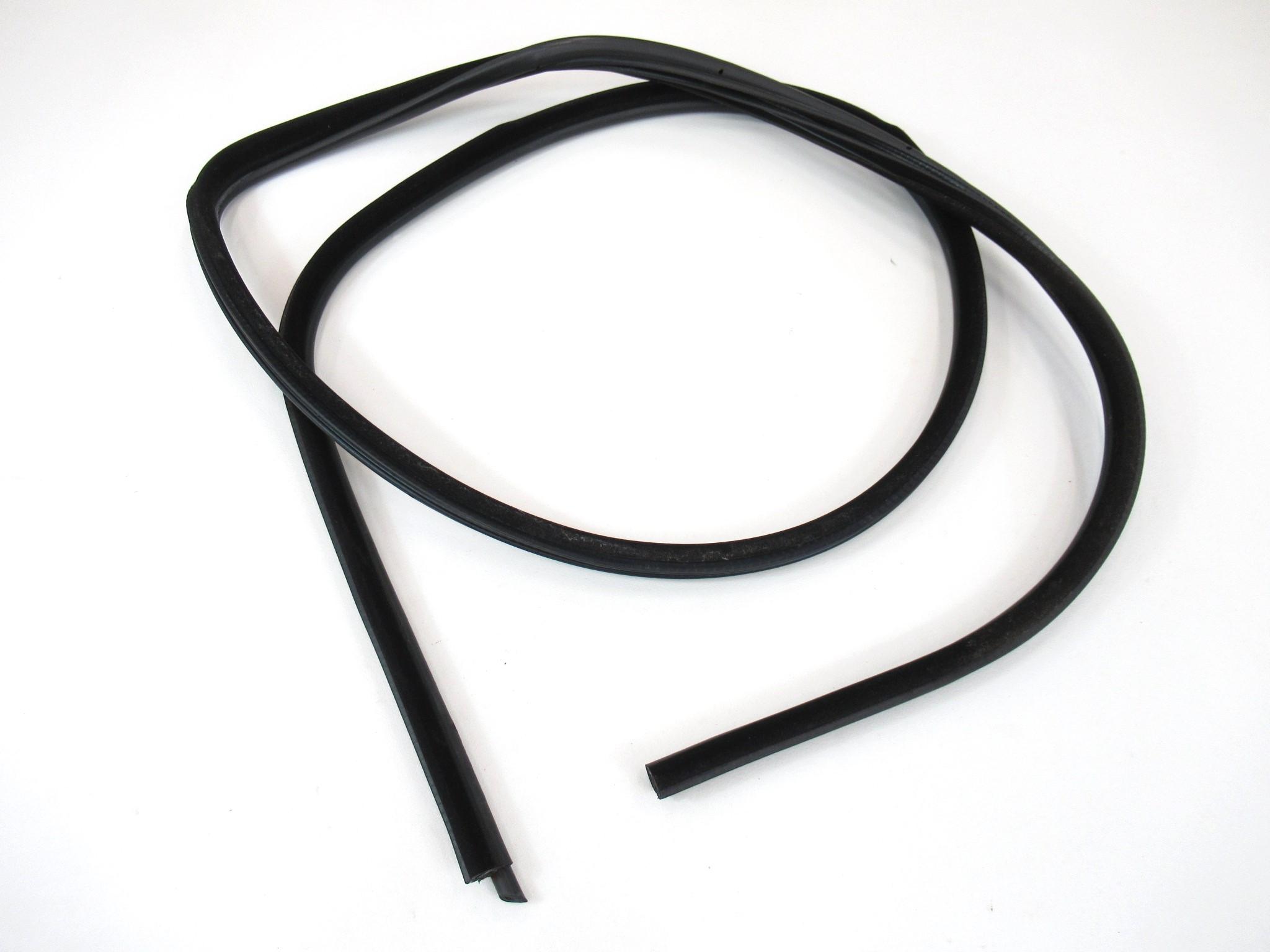 Уплотнение двери ПД BMW E60 e61