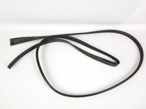 A1646904698 A1646903698 - Прокладка кузова Правого Mercedes ML W164