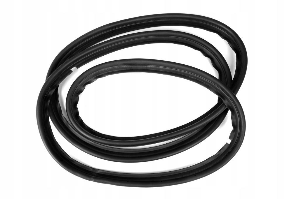 A1247500398 - Прокладка крышки багажника Mercedes W124