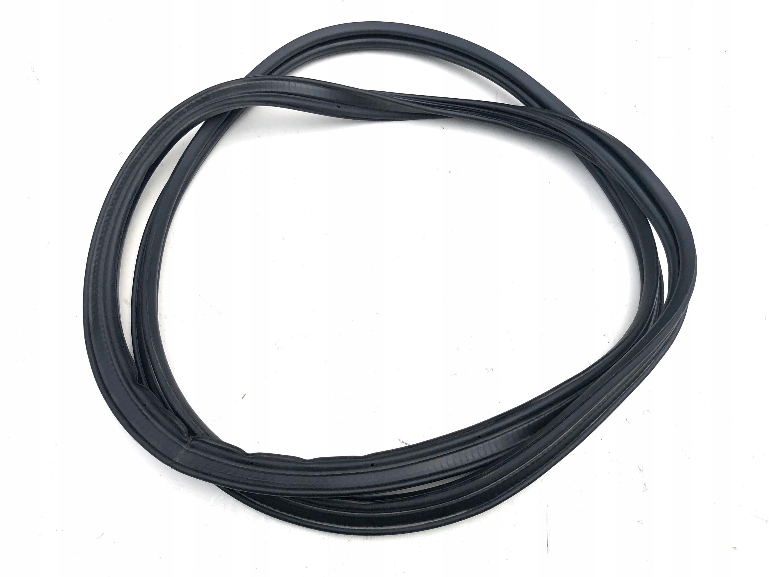 Прокладка крышки багажника VW Jetta 5C6