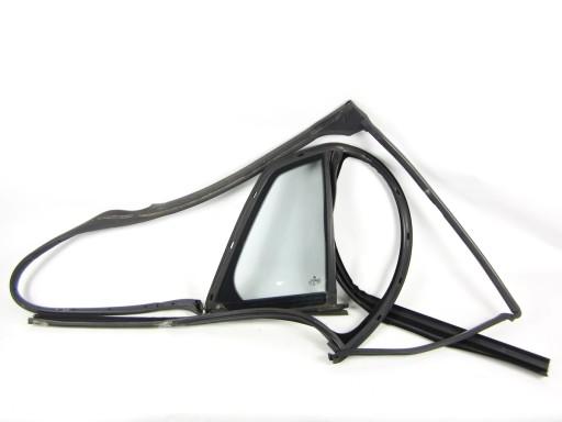 3D7839432 - Уплотнитель стекла задней правой двери VW Phaeton Long