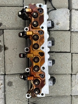 Пошкоджений б/у багатоповітряний привод ГРМ