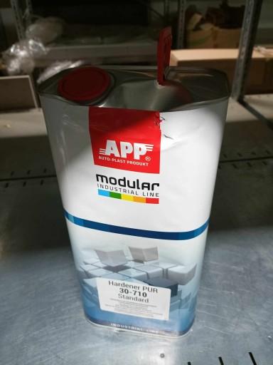 Затверджувач для поліуретанових і поліуретан-акрилових виробів 5л