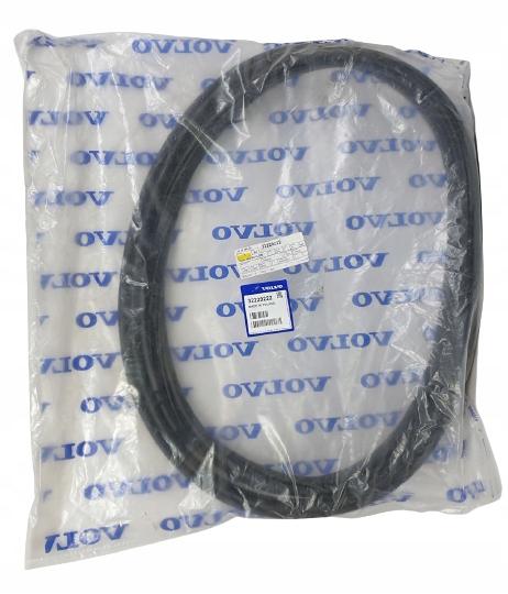 V90 17 - уплотнение кузова двери передняя 32229222