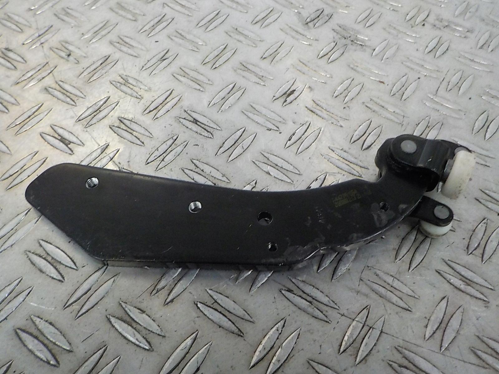 A4477600647 - VITO 447 19-РОЛИК РОЗСУВНИХ ДВЕРЕЙ ЛІВИЙ