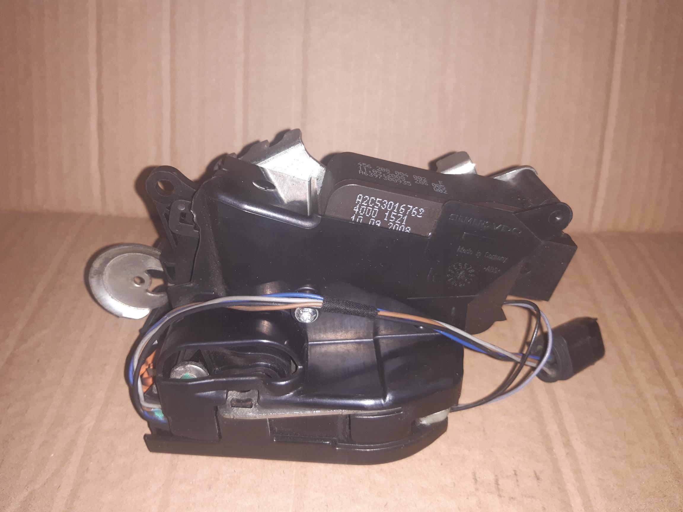 VITO 639 замок розсувних дверей A6397300935 прав