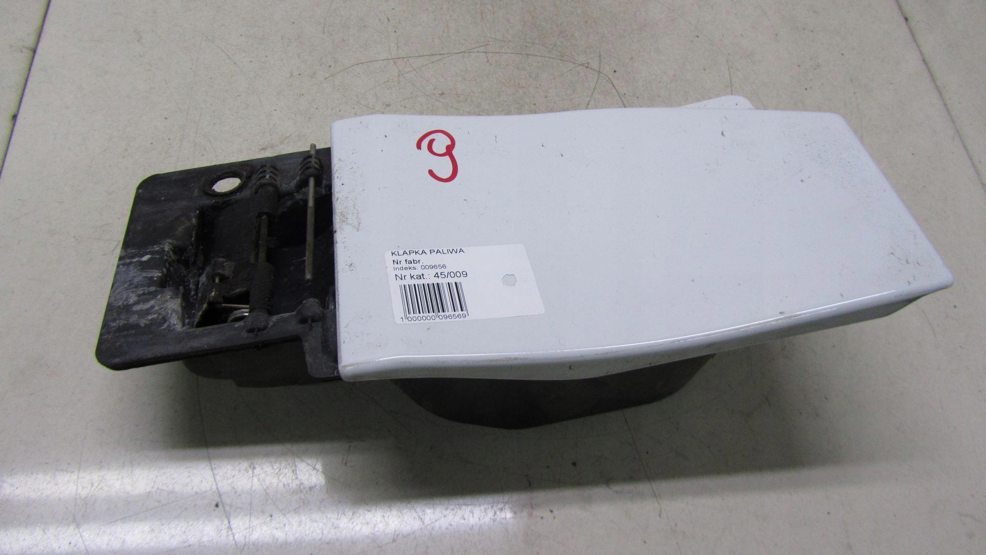 045/009 - VIVARO TRAFIC III КРЫШКА ТОПЛИВНОГО БАКА 14-