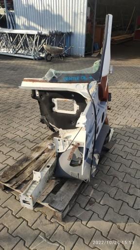 VOLKSWAGEN CRAFTER ліва передня чверть 06R-