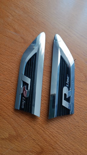 VOLKSWAGEN TIGUAN II 5N ЭМБЛЕМА НА КРЫЛЕ ОРИГИНАЛ