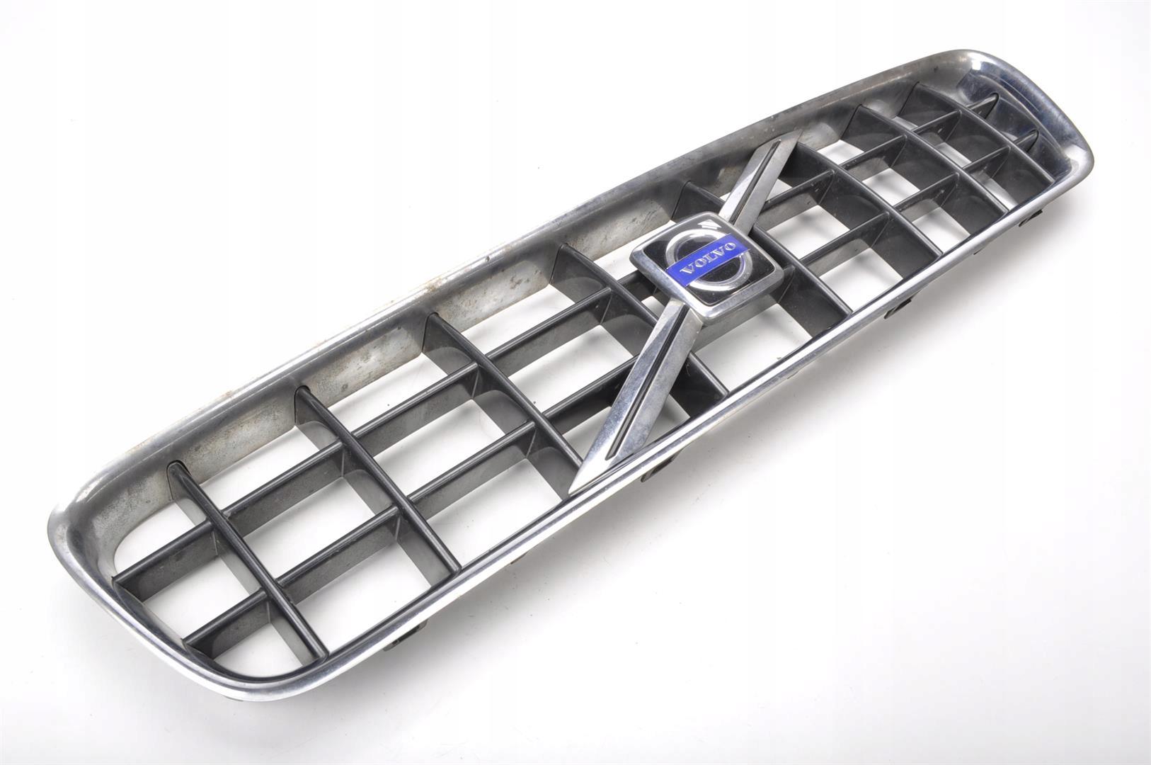 VOLVO C70 II решетка гриль 08620343