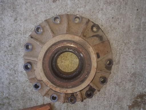 1234 - VOLVO FH КОРПУС ВАЛА АТАКУЮЩЕГО МОСТА