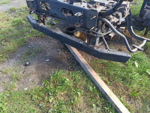 240 - Volvo fl6 00-06 балка переднього бампера 22.5