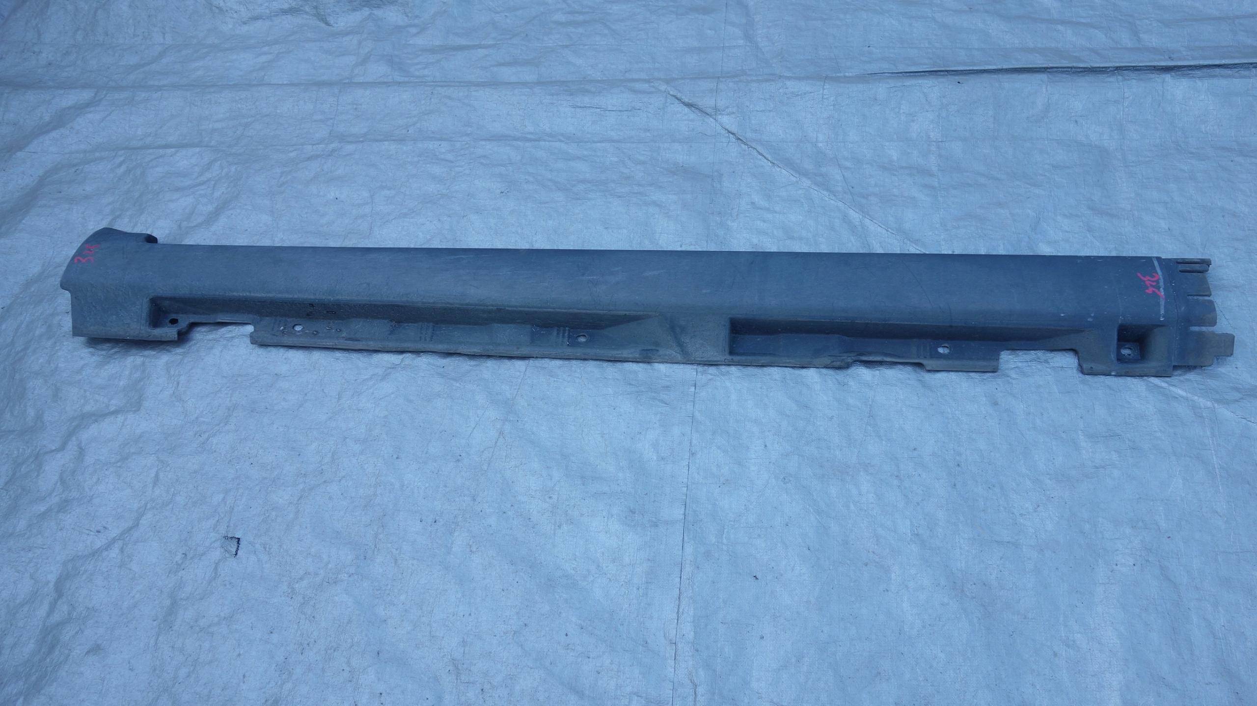 30698905 mih8 - VOLVO S40 II V50 04 - левый порог педаль порога левая