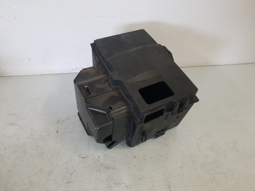 30746055 - VOLVO S40 II V50 05R 1.8 16V корпус аккумулятора