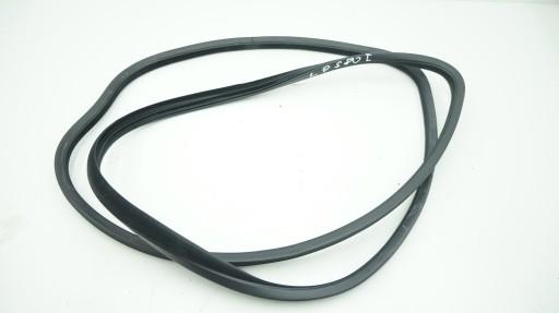 VOLVO S80 и прокладка кузова левая передняя