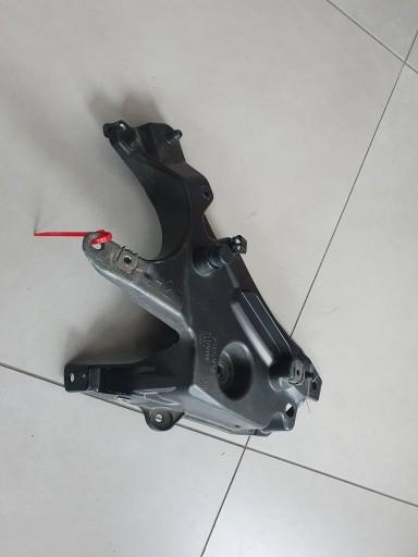 31378984 - VOLVO S90 V90 кріплення кронштейн крила лівий