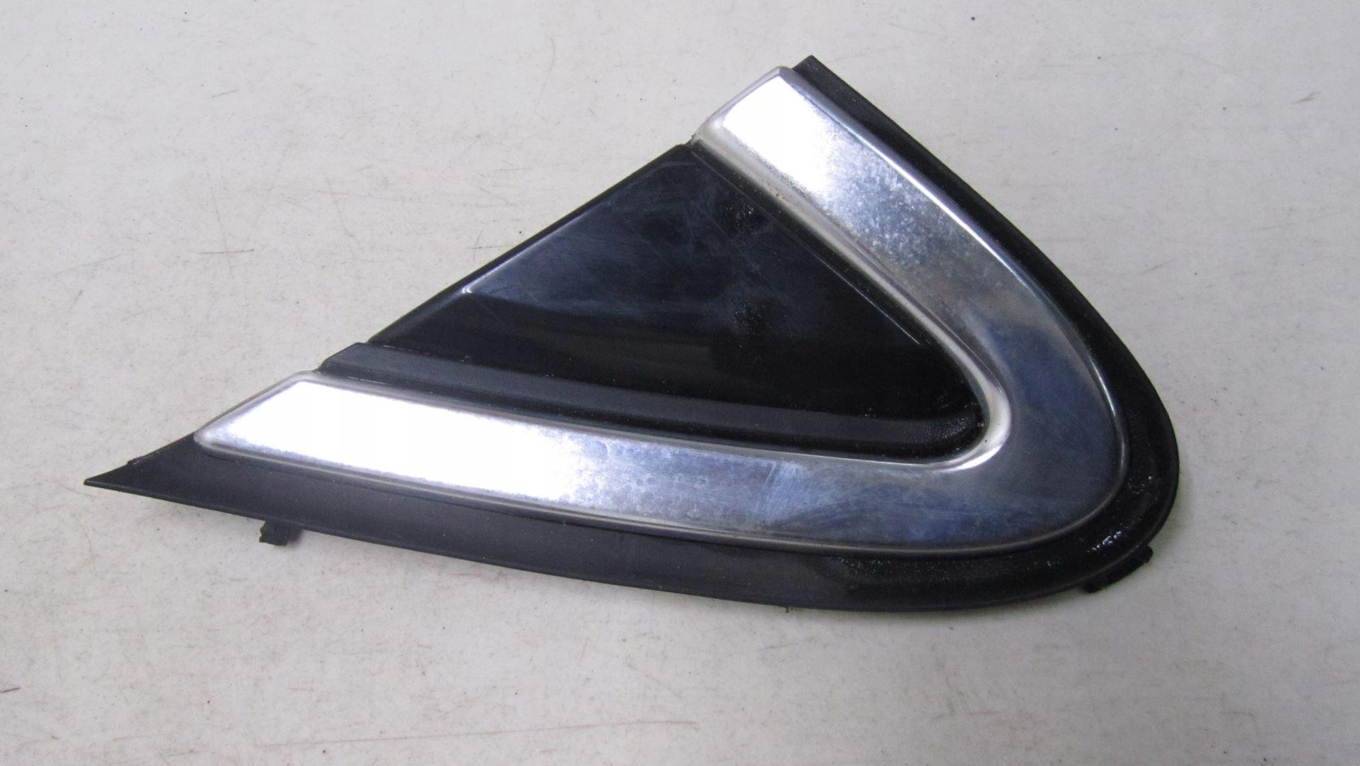 207/175 - VOLVO V40 II крыло треугольник левый передний 12-17