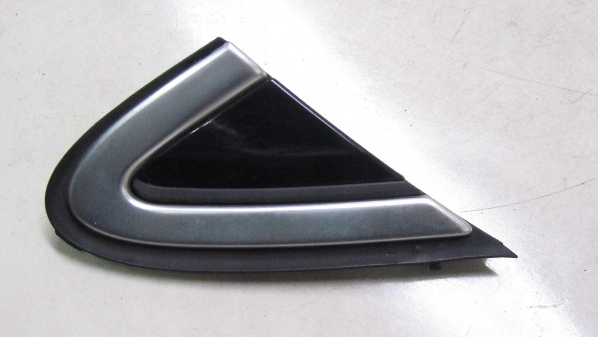 VOLVO V40 II трикутник кришка крила права 12-17