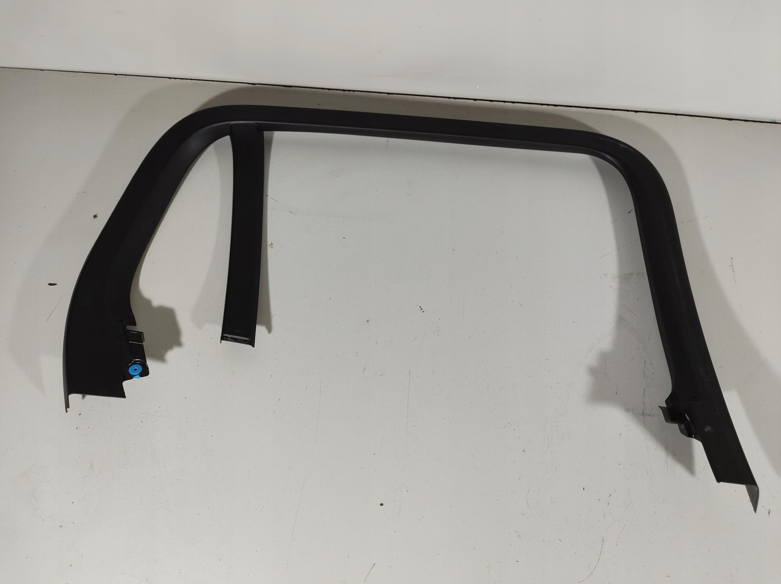 VOLVO V60 18R-молдинг двері лівий задній