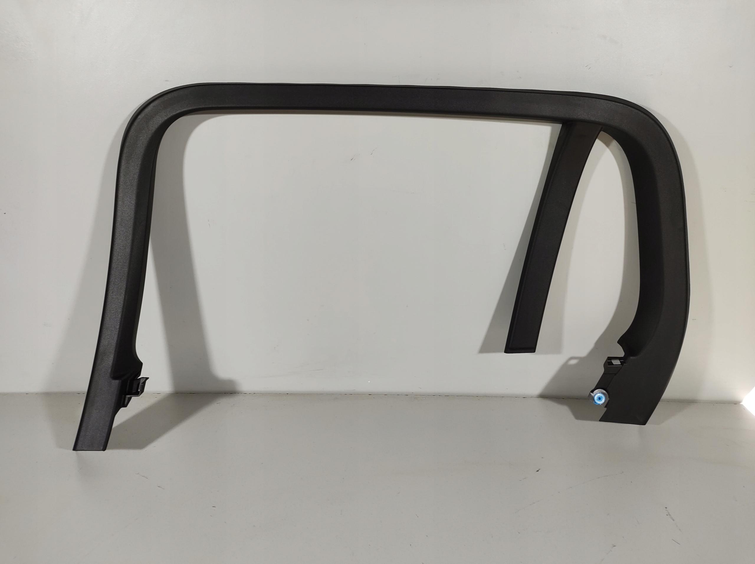 VOLVO V60 18R-молдинг правої задньої двері