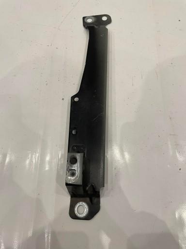 31468234 - VOLVO V60 S60 крепление кронштейн крыла правое