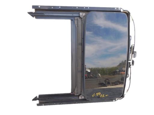 VOLVO V70 2.4 D5 2002 г. люк на крыше